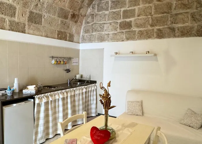 Petali Rosa - Dimora بولينيانو آ ماري